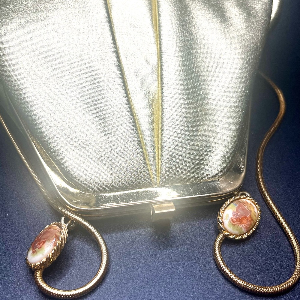 Vintage Andé gold evening bag kiss lock clutch chain strap 1950s 1960s glam - Picture 3 of 12